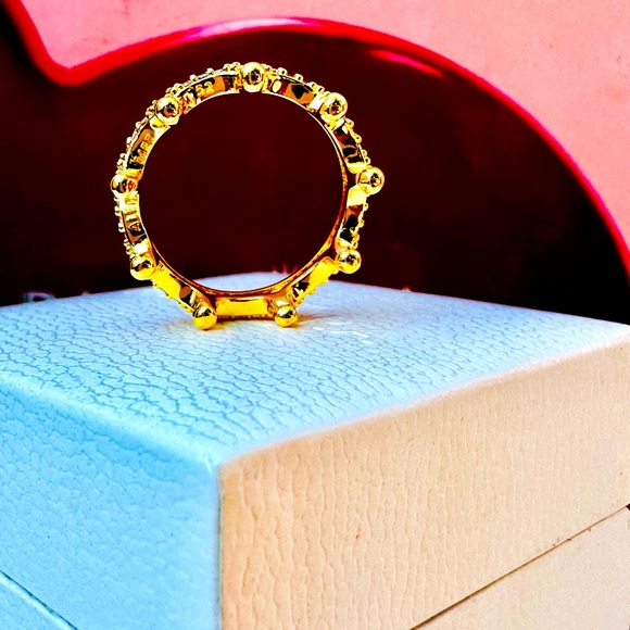 Authentic pandora ring size 7 comes with dust bag πΊπβ€οΈπΊπβ€οΈπΊπβ€οΈπΊπβ€οΈ - Picture 3 of 6